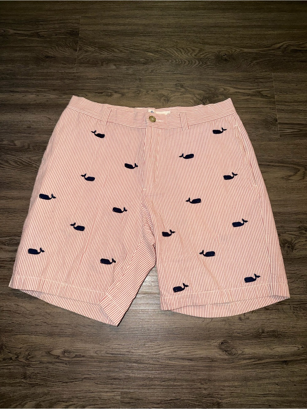 J Crew Men’s Size 32 Shorts Red Pink Seersucker Whales Embroidered 100% Cotton